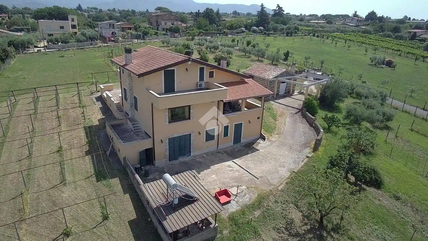Villa in vendita a Zagarolo