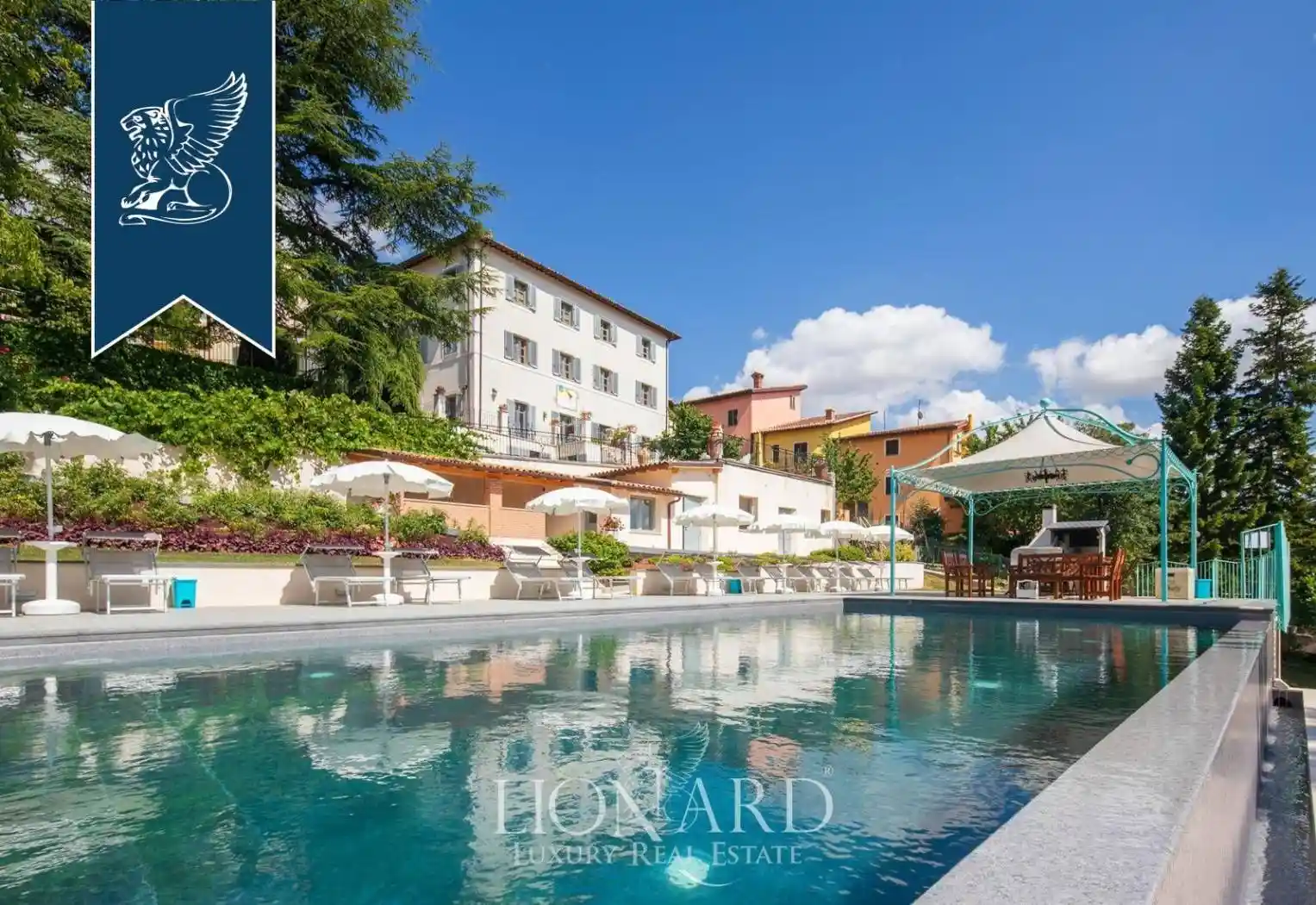 Villa in vendita a Serravalle di Chienti