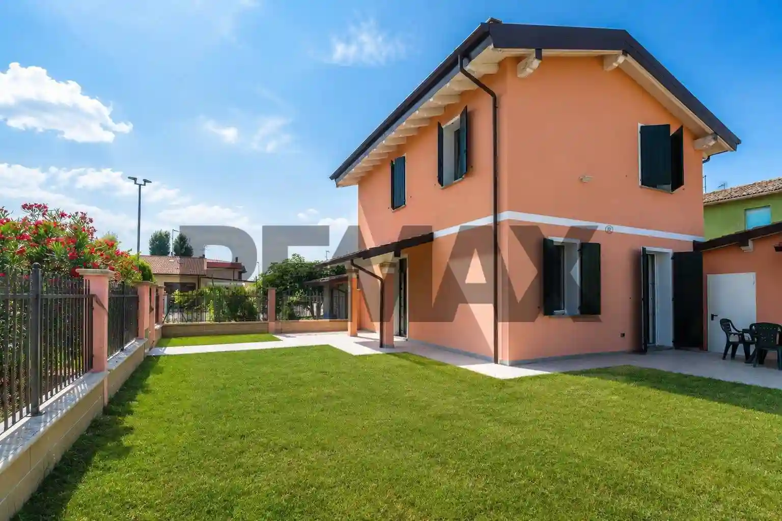 Villa - foto 2