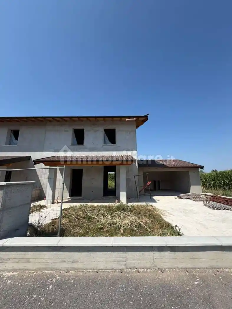 Villa in vendita a Casalmorano