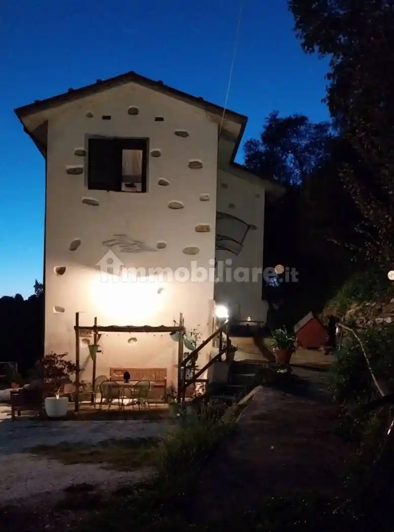 Rustico - Casale in vendita a Camaiore