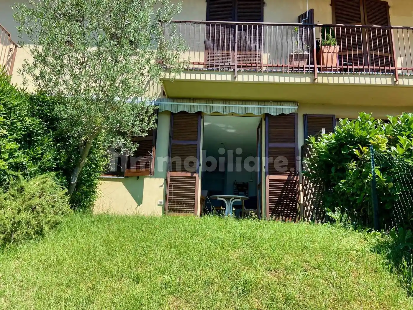 Appartamento in vendita a Varenna