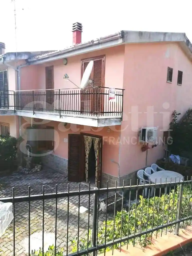 Villa in vendita a Galluccio
