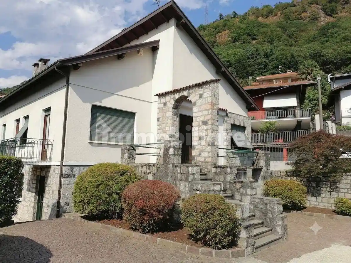 Villa in vendita a Omegna