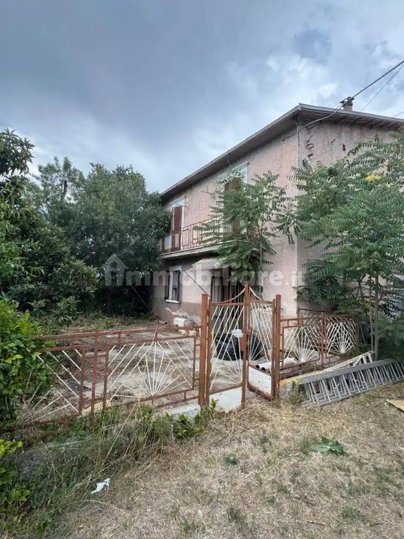 Casa indipendente in vendita a Capestrano