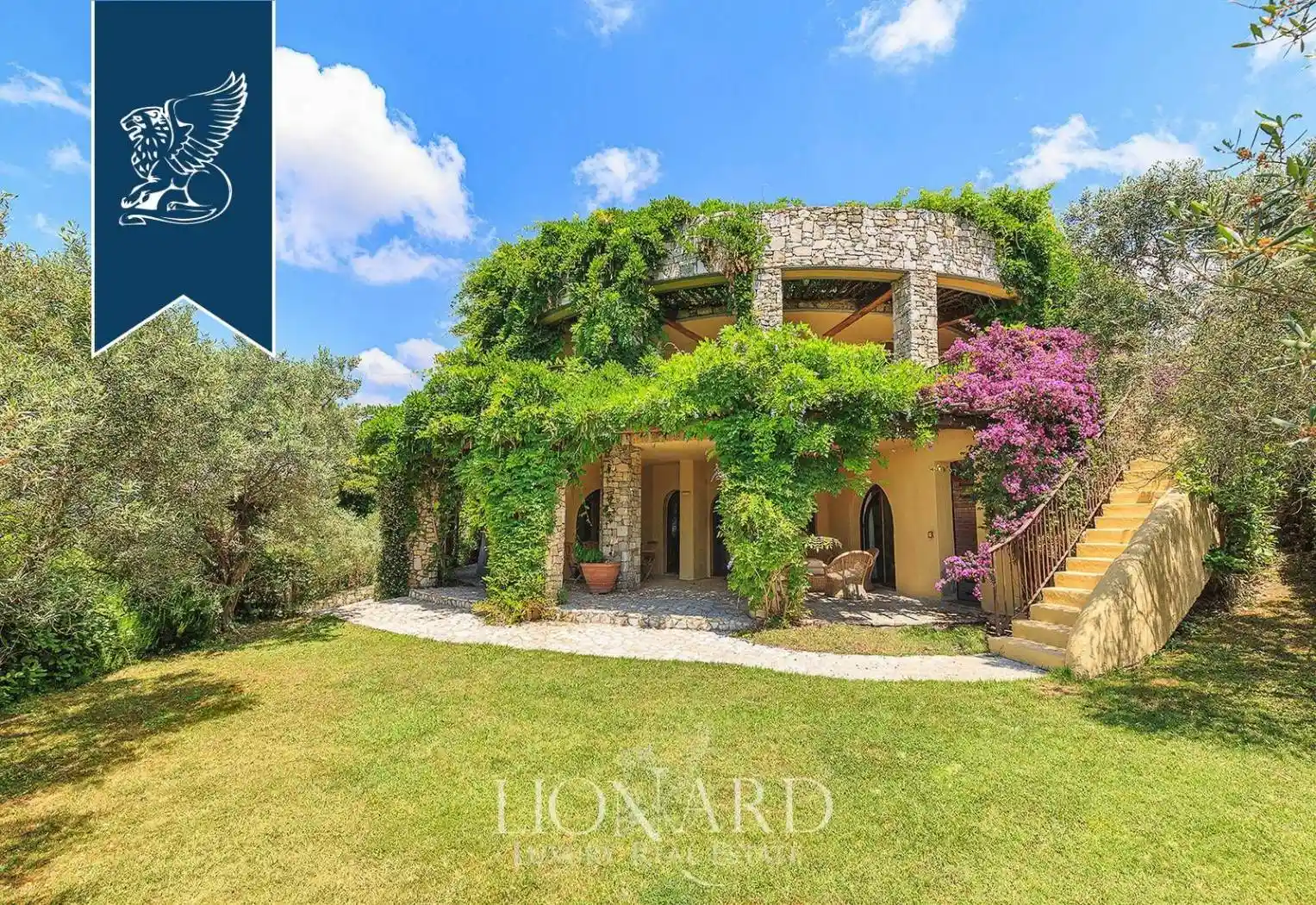 Villa in vendita a Montignoso