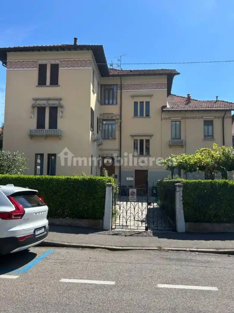 Appartamento in affitto a Varese