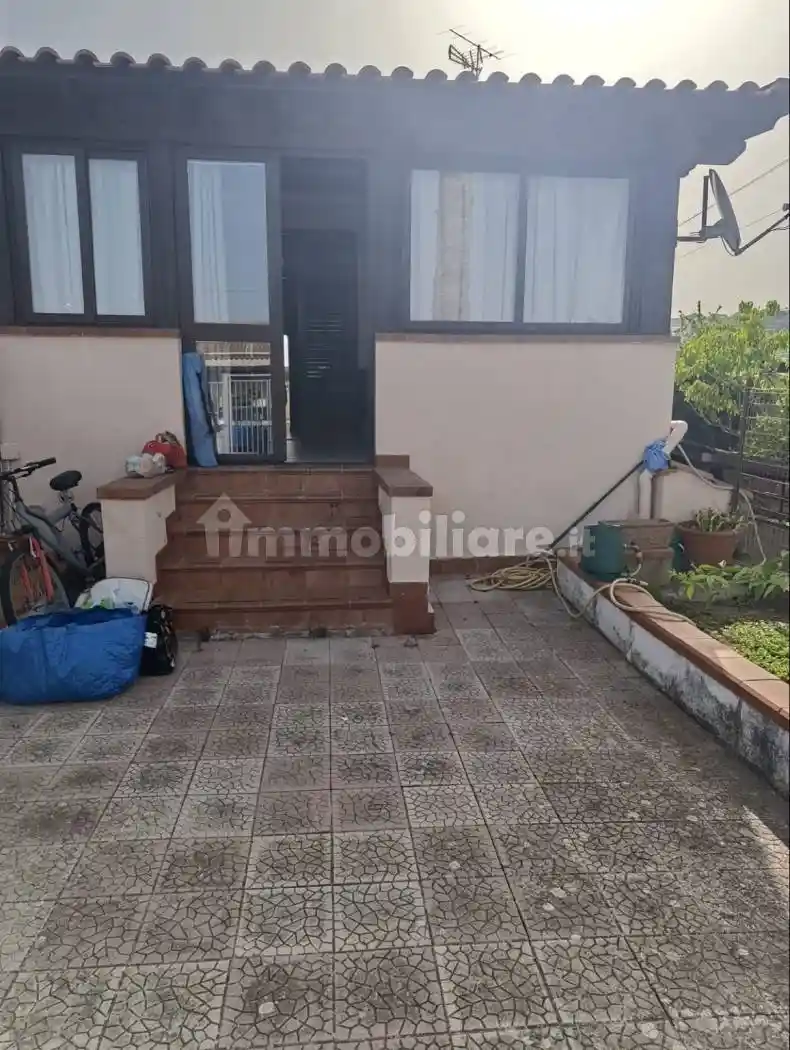 Villa in affitto a Campofelice di Roccella