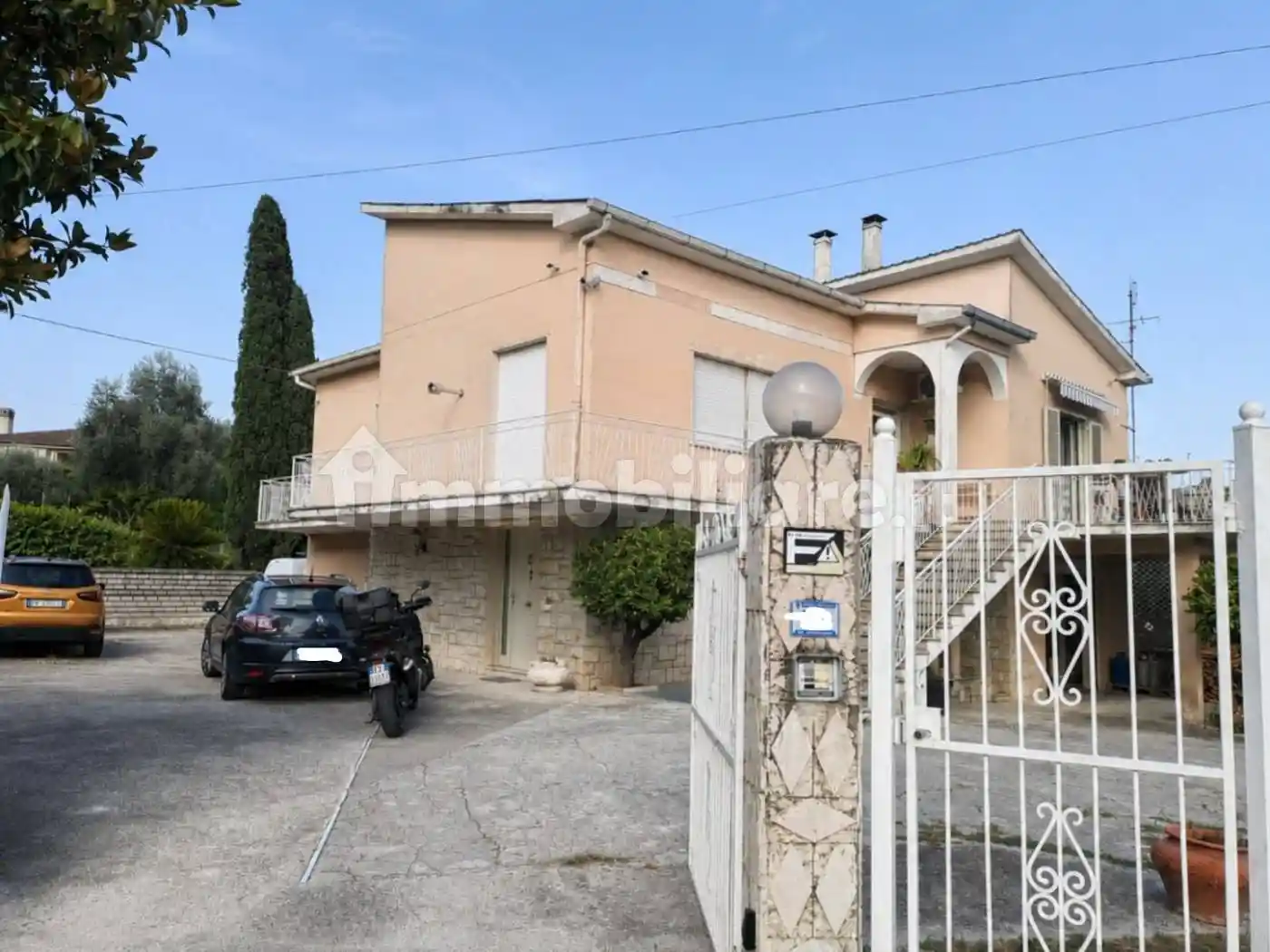 Villa in vendita a Cervaro