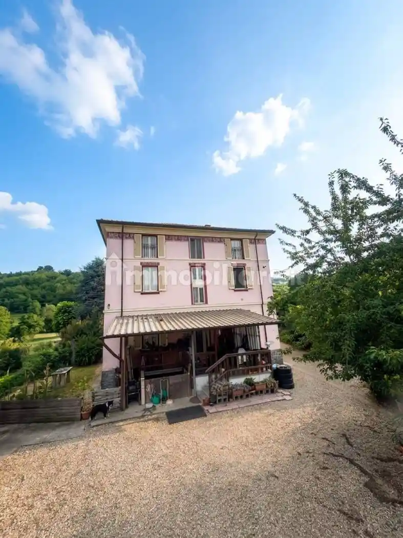 Villa in vendita a Redavalle