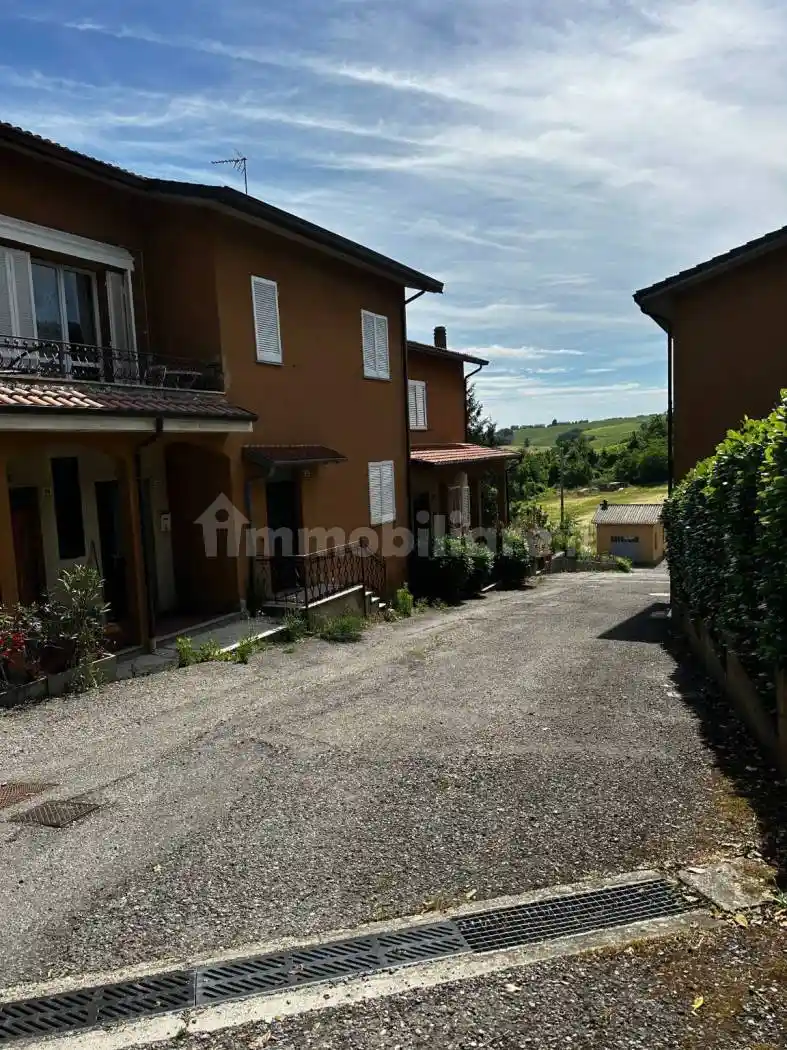 Villetta a schiera in vendita a Montalto Pavese