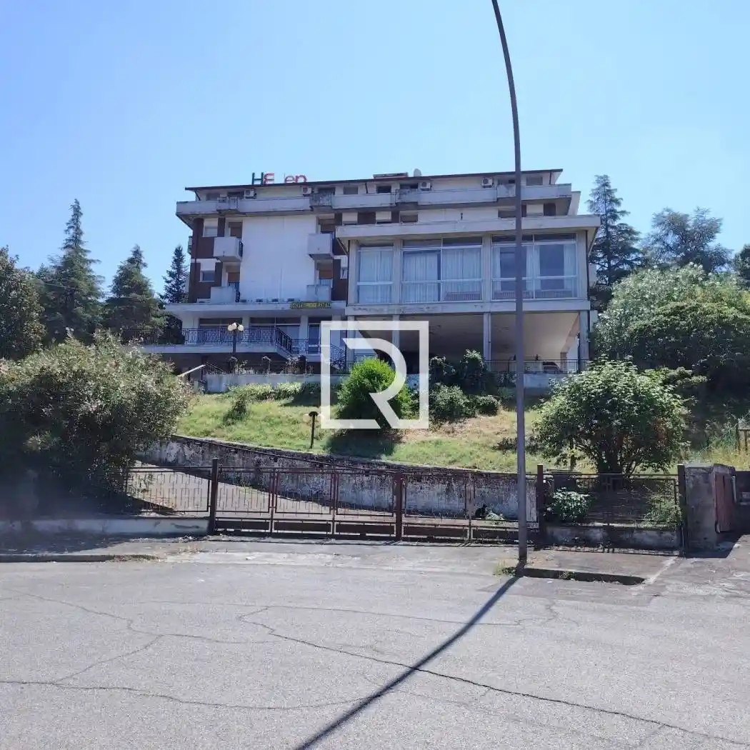 Palazzo - Edificio in vendita a Castrocaro Terme e Terra del Sole