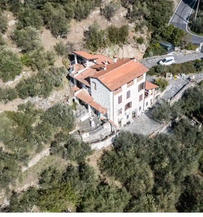 Rustico - Casale in vendita a Camaiore