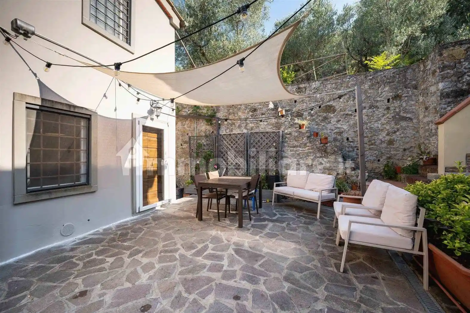 Casa indipendente in vendita a Carmignano