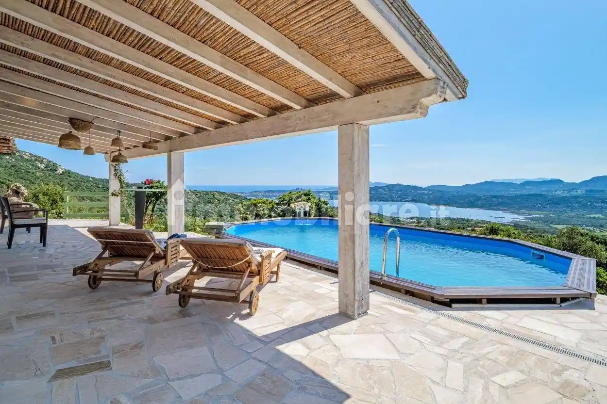 Villa in vendita a Olbia