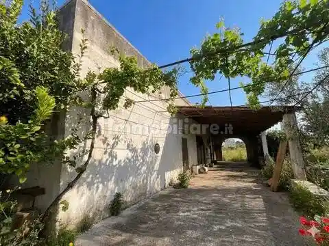 Rustico - Casale in vendita a Cutrofiano