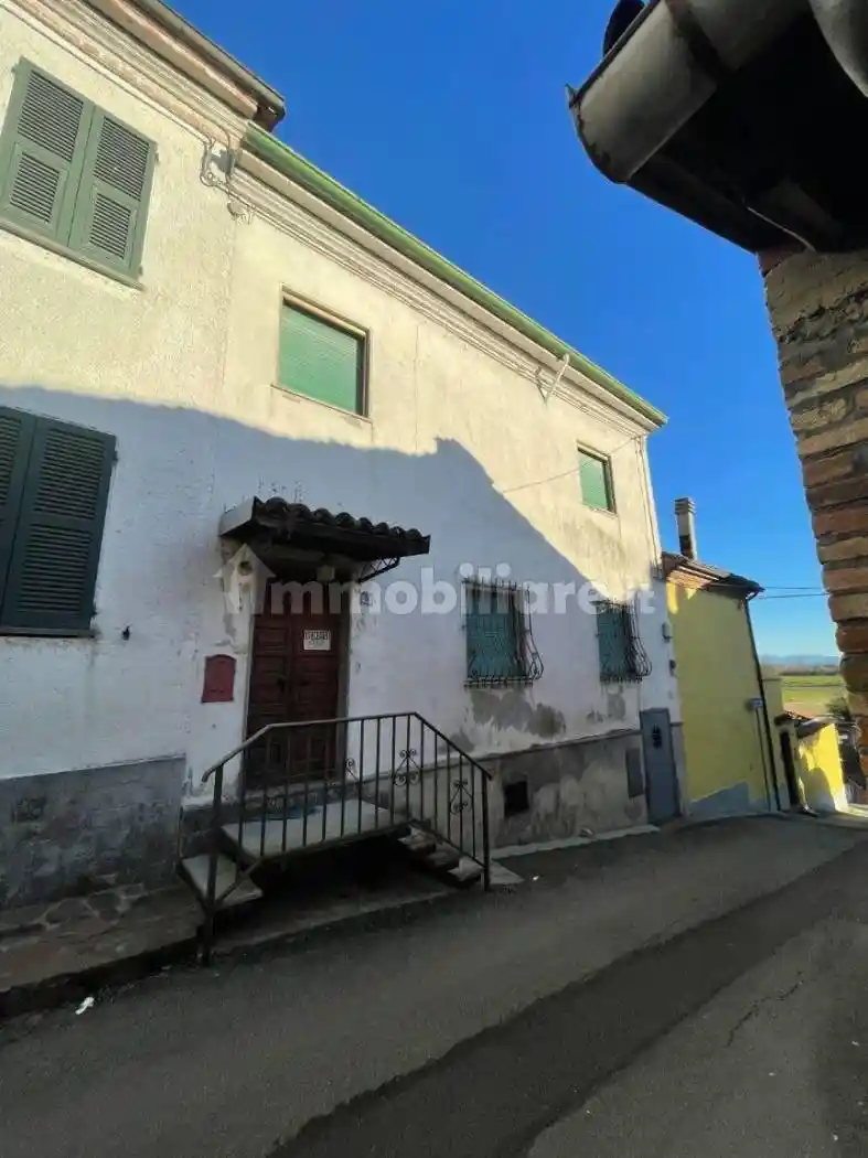 Casa indipendente in vendita a Pietra Marazzi