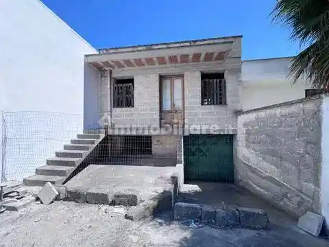Villa in vendita a Campi Salentina