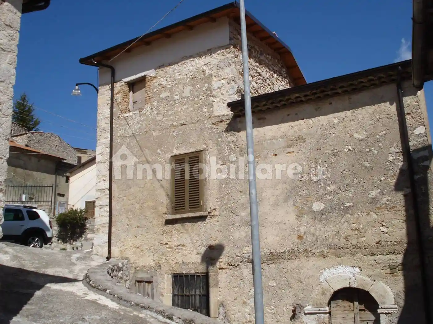 Casa indipendente in vendita a Ortona dei Marsi