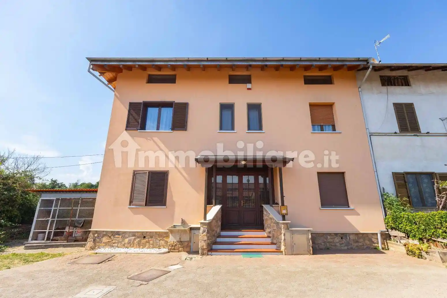 Casa indipendente in vendita a Borgomanero