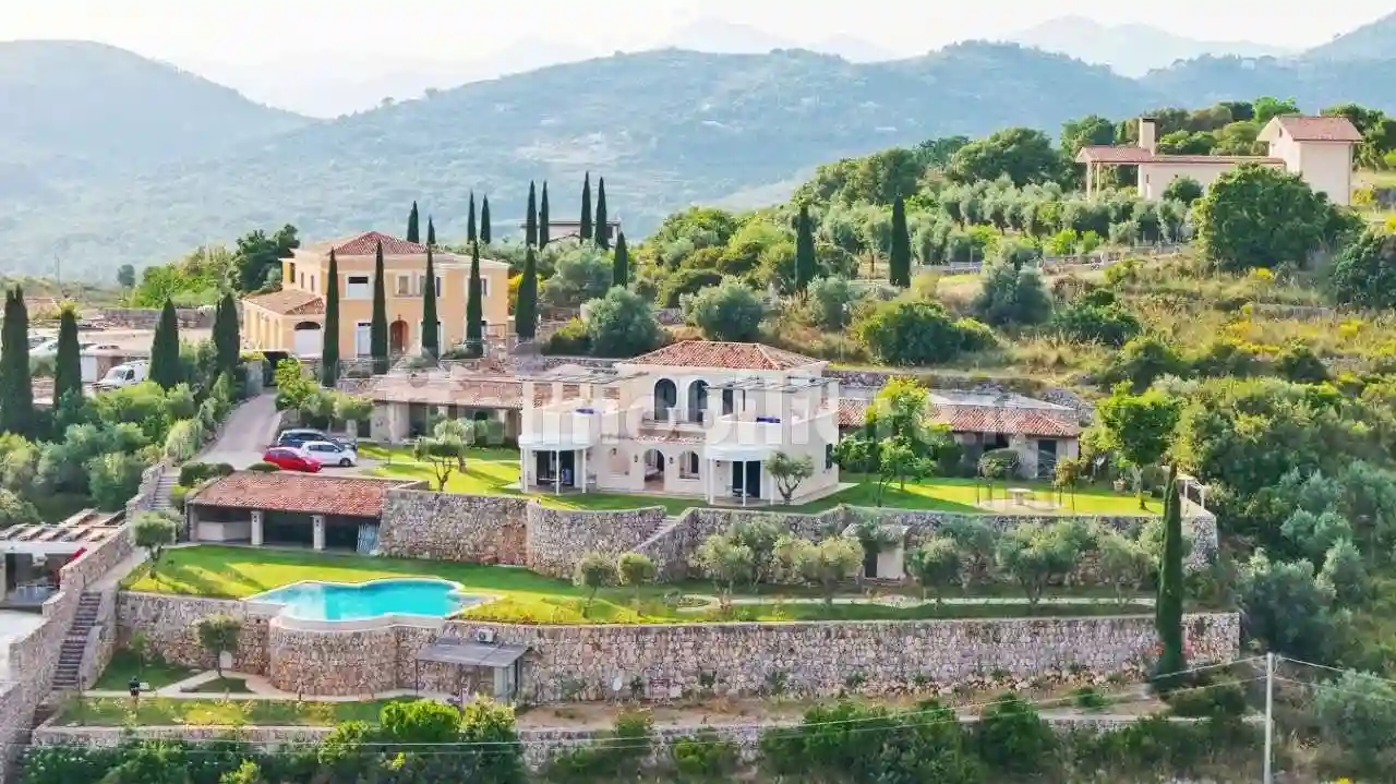 Villa - foto 2