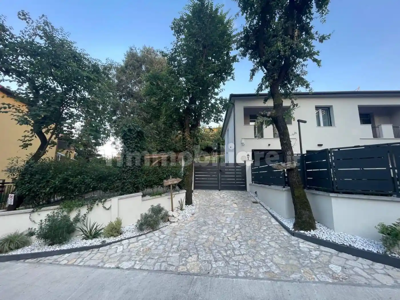 Casa indipendente in vendita a Valsamoggia