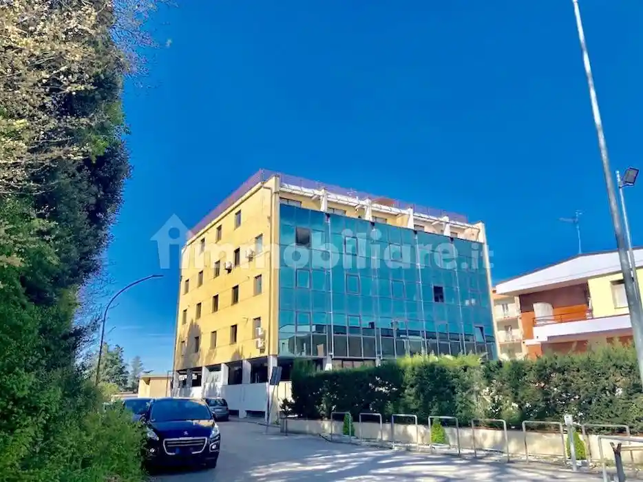 Palazzo - Edificio in affitto a Benevento
