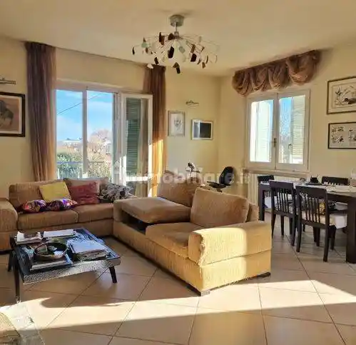 Appartamento in vendita a Montignoso