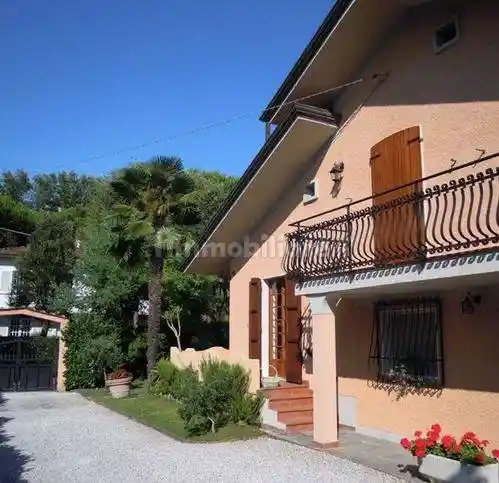 Villa in vendita a Massa