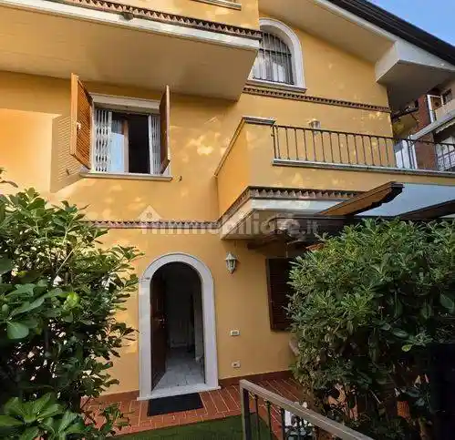 Villa in vendita a Massa