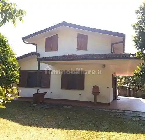 Villa in vendita a Massa