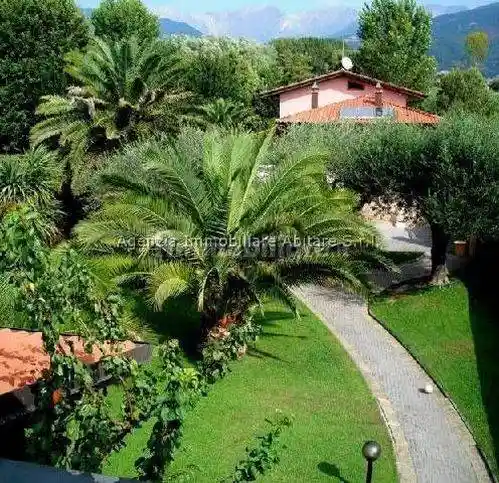 Villa in vendita a Massa