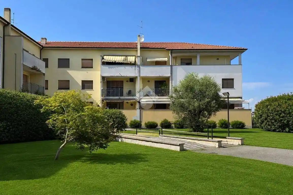 Appartamento in vendita a Crespiatica