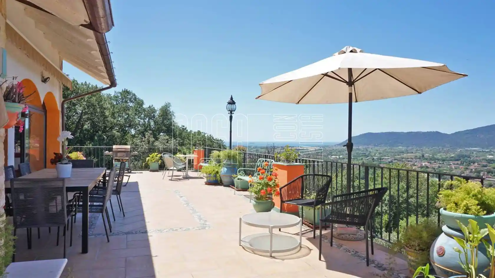 Villa in vendita a Castelnuovo Magra