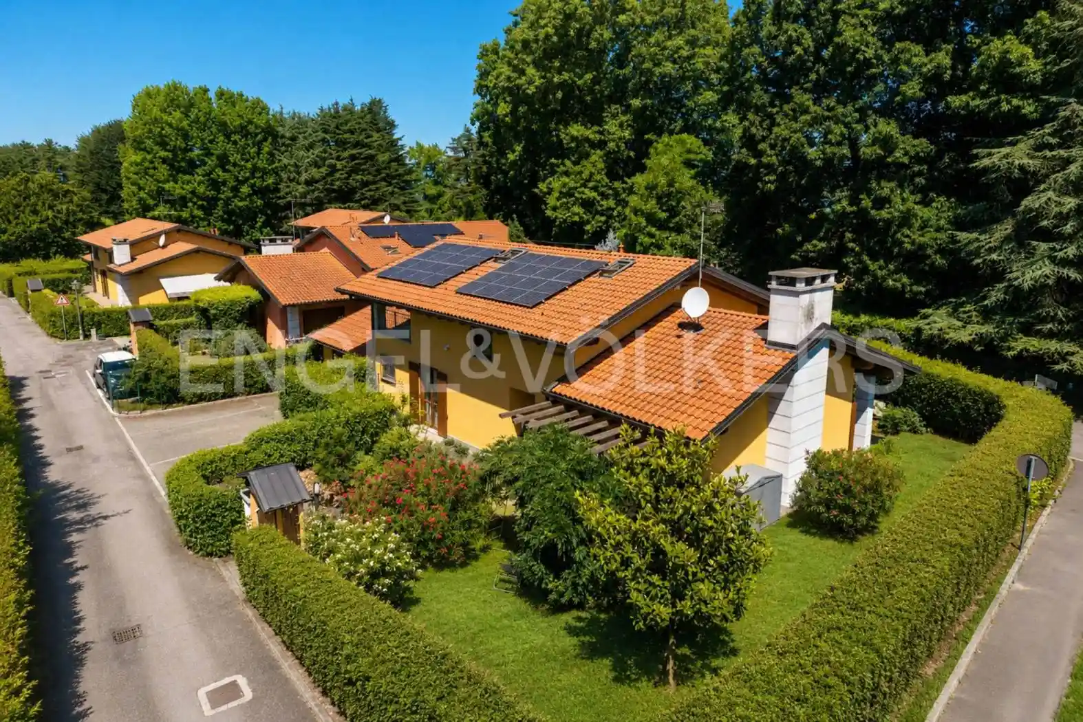 Villa in vendita a Galliate Lombardo