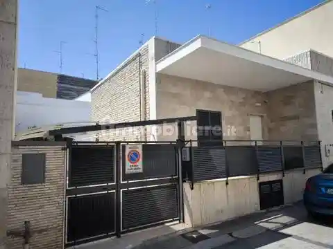 Villa in affitto a Modugno
