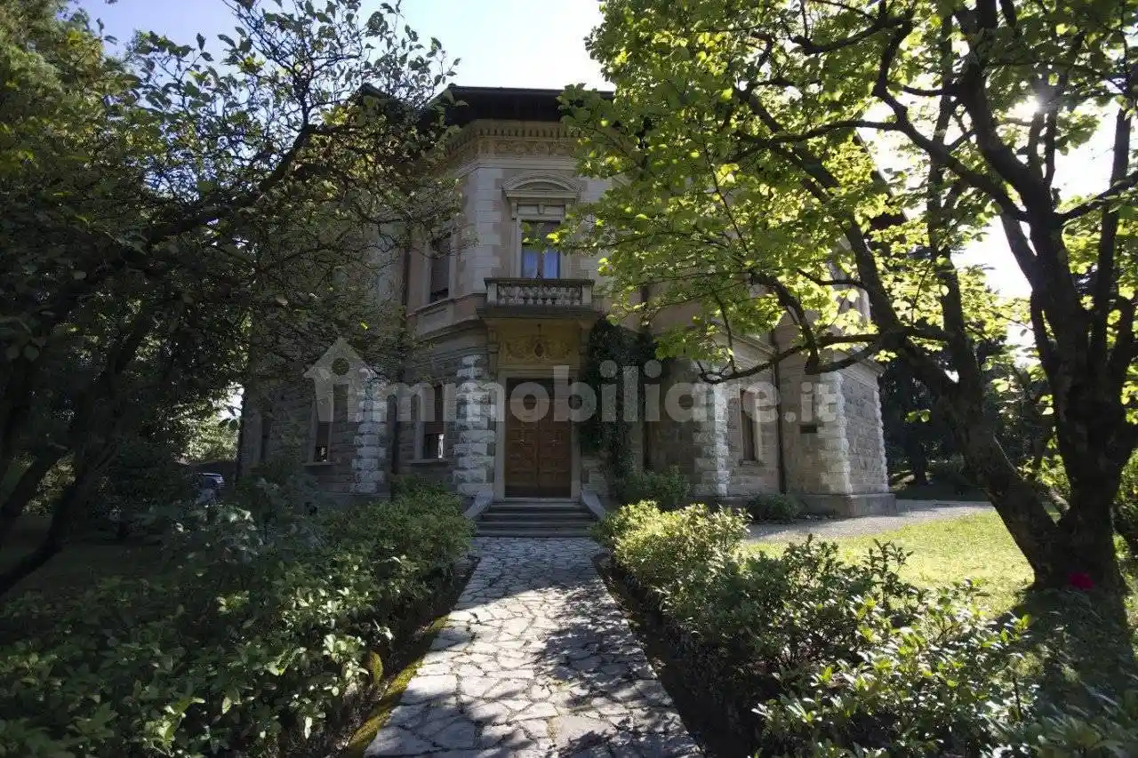 Villa in vendita a Maniago