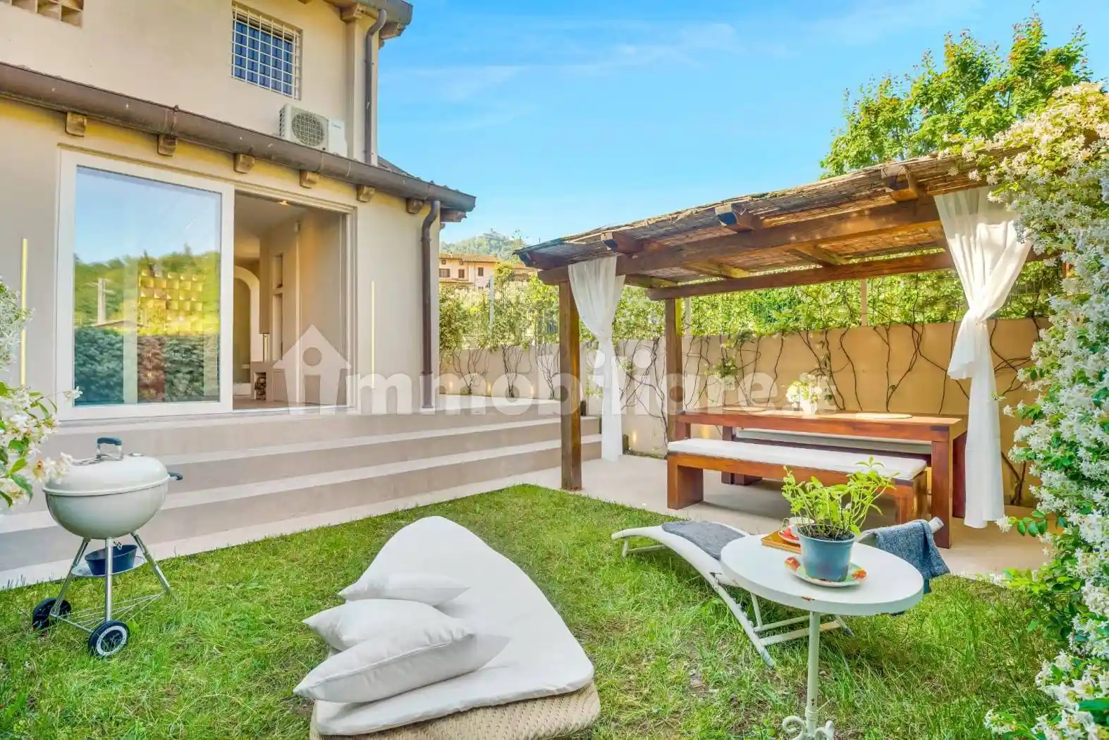 Casa indipendente in vendita a Camaiore
