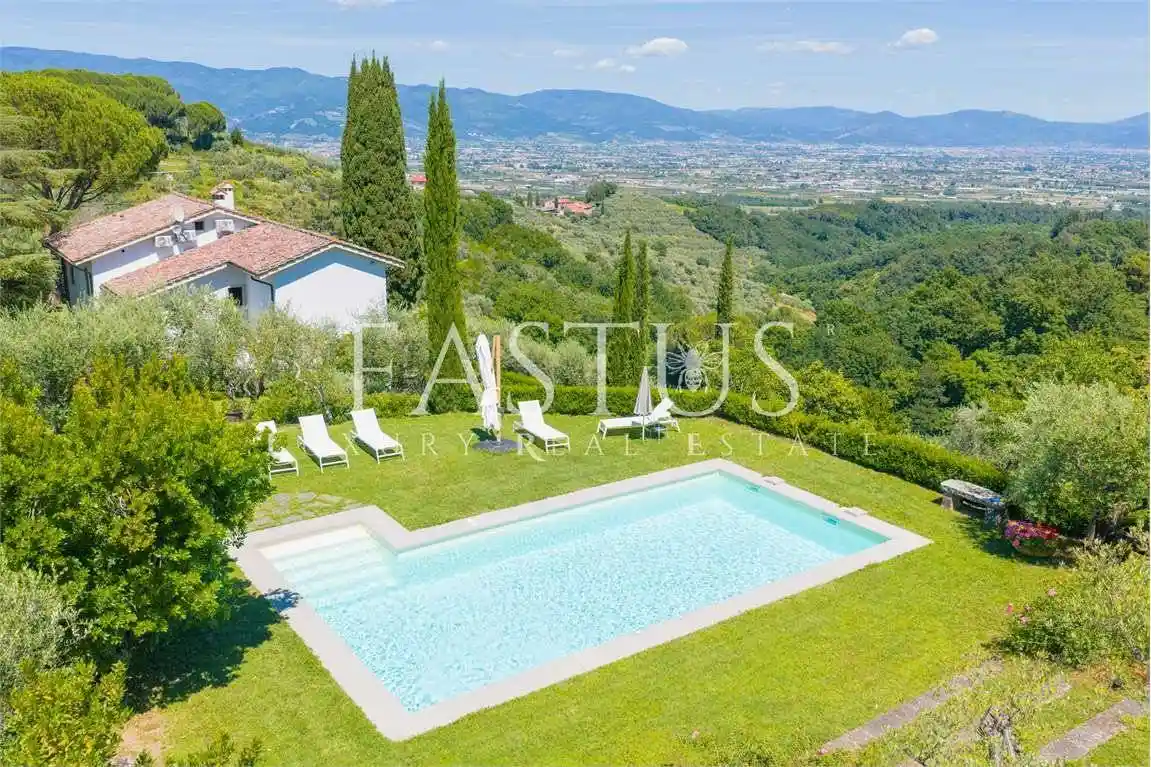 Villa in vendita a Pistoia