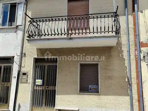Villa in vendita a Baselice