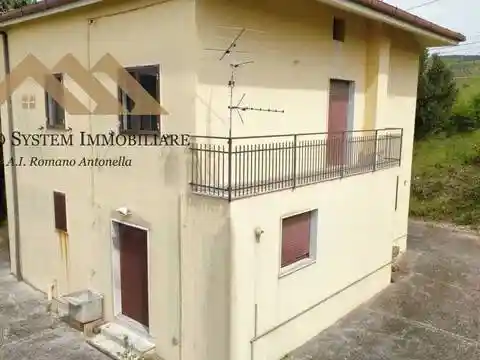 Villa in vendita a Casalduni