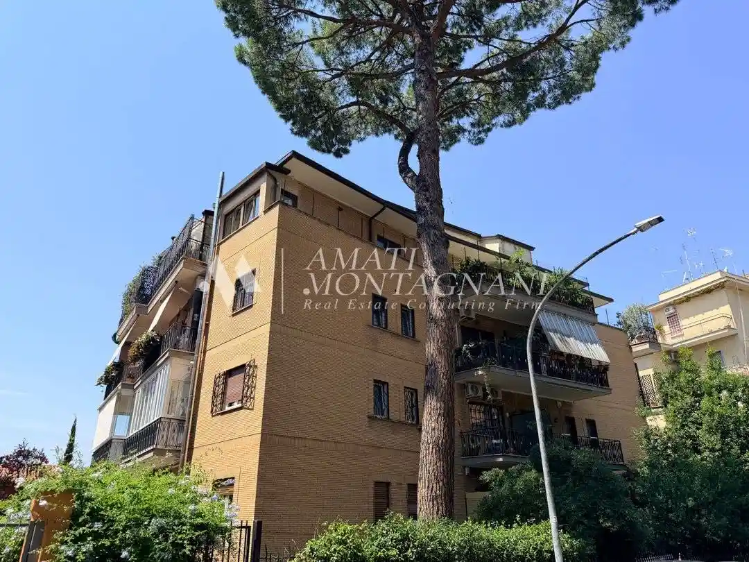 Appartamento in vendita a Roma