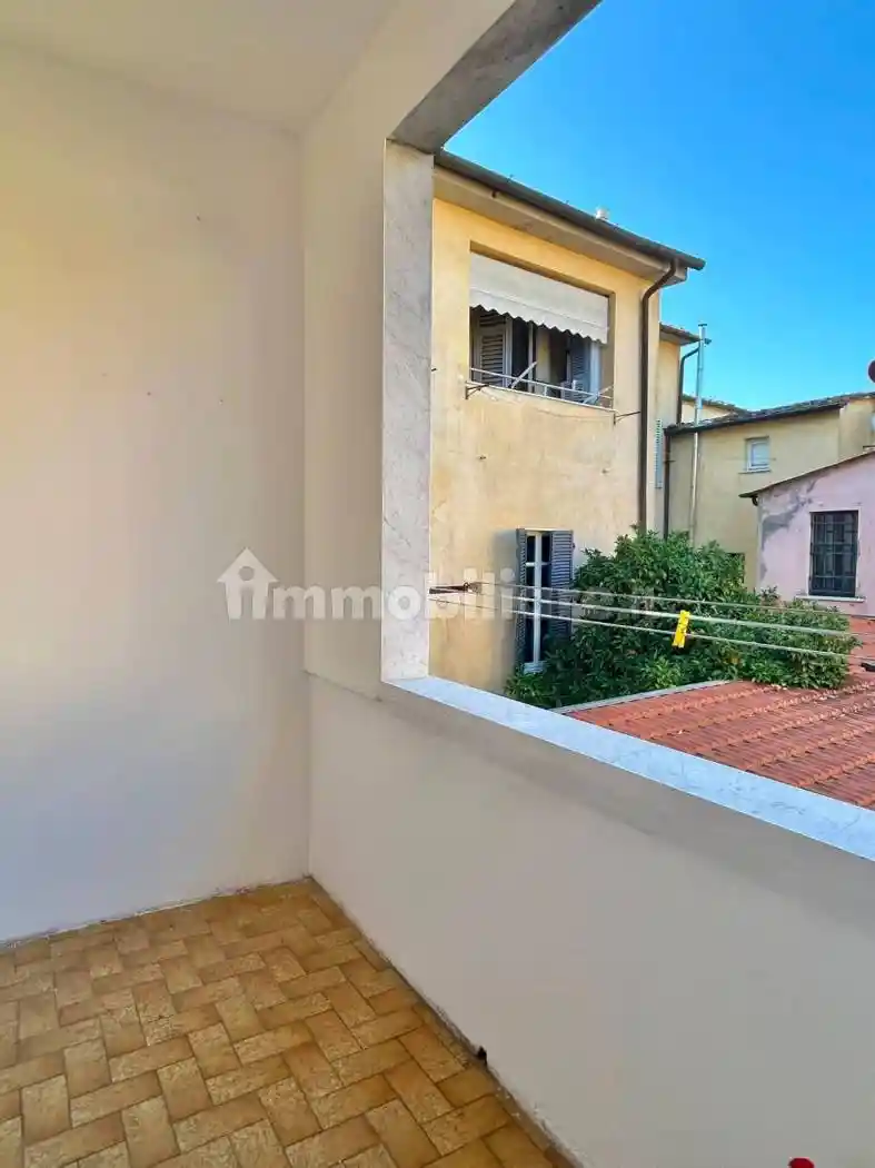 Appartamento in vendita a Sarzana