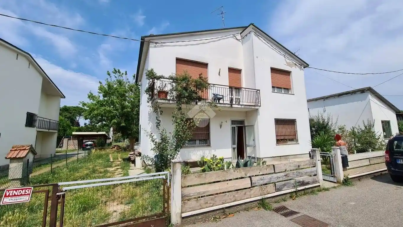 Casa indipendente in vendita a Russi