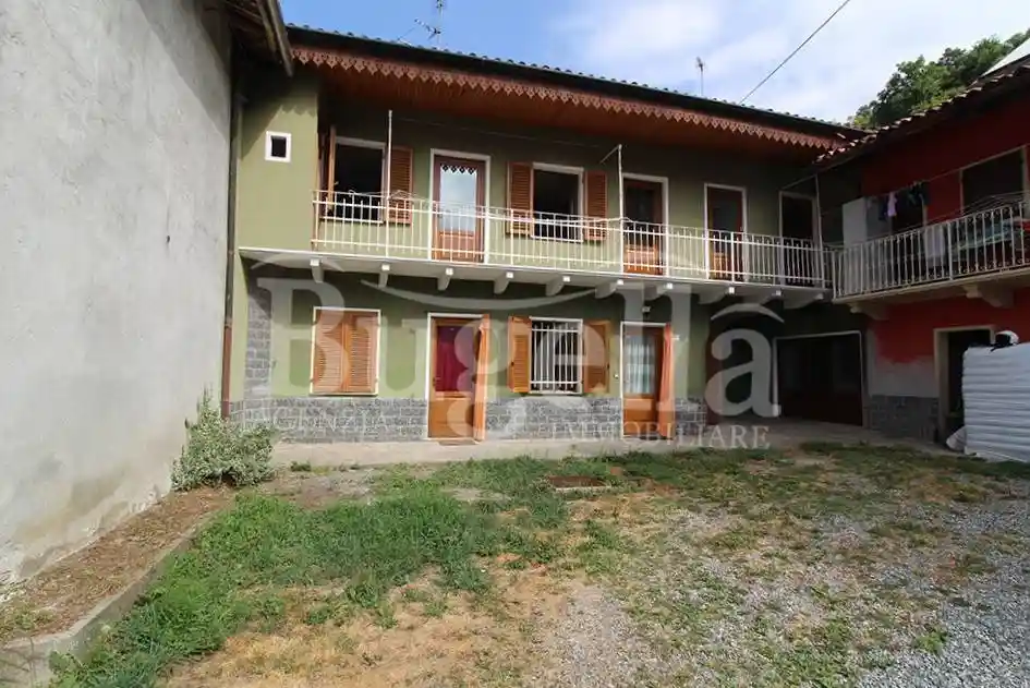 Casa indipendente in vendita a Magnano