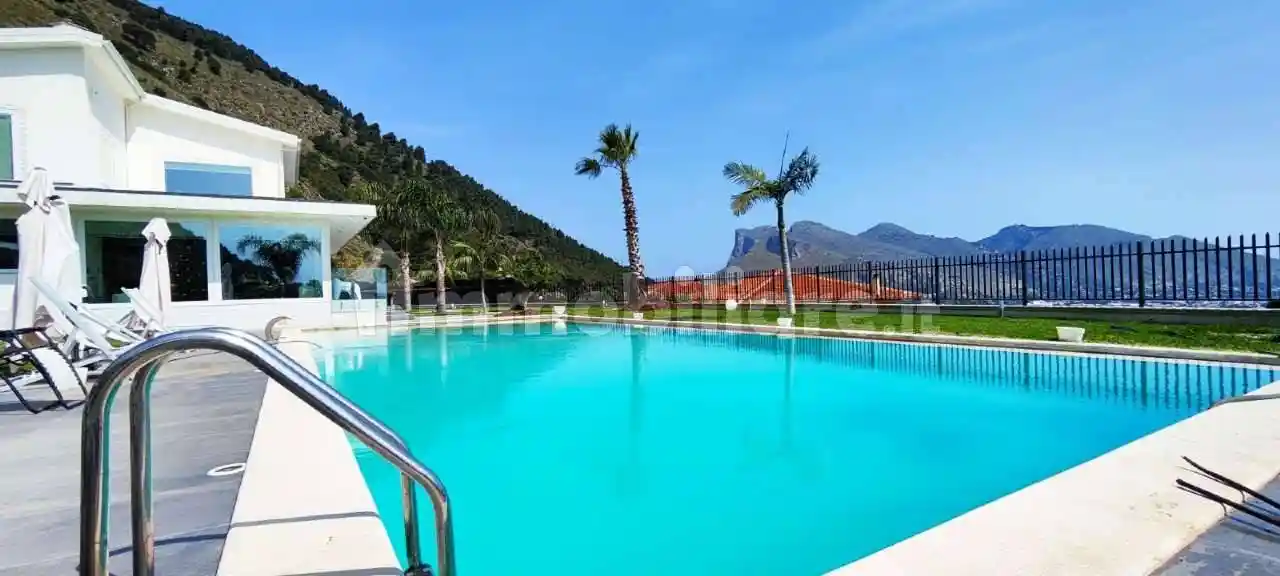 Villa in vendita a Palermo