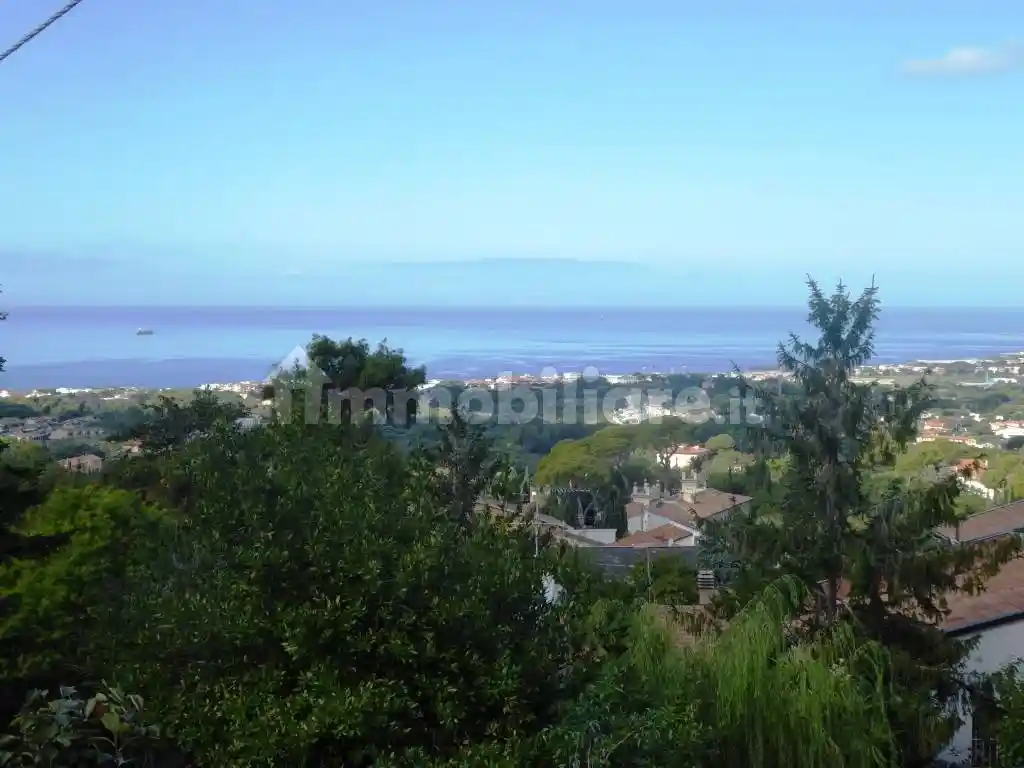 Villa in vendita a Livorno