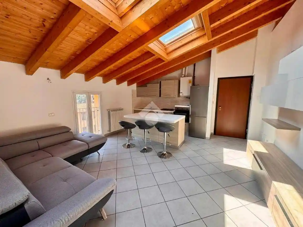 Appartamento in affitto a Varese