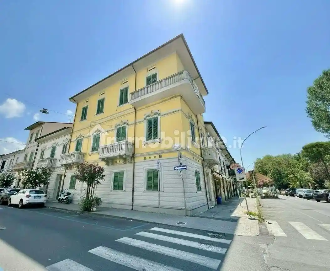 Appartamento in vendita a Viareggio