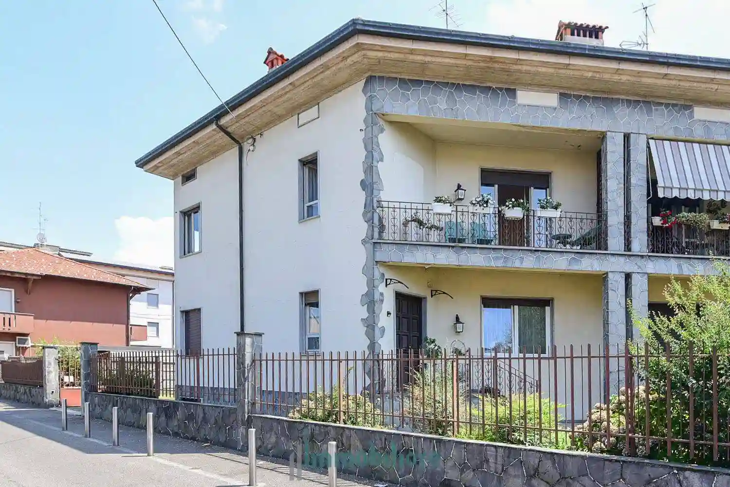 Villa - foto 2